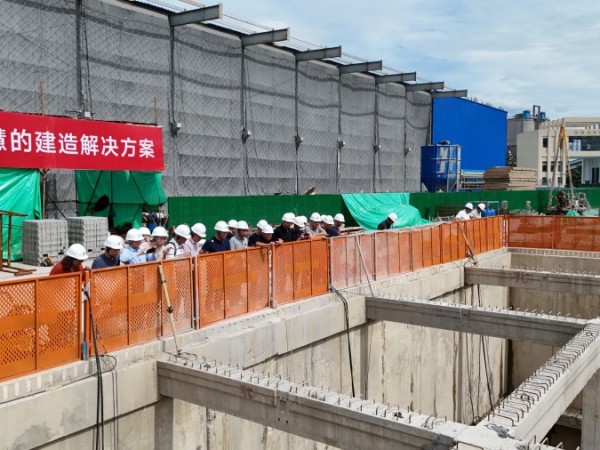 全國工程勘察設(shè)計(jì)大師王衛(wèi)東、福建省勘察設(shè)計(jì)大師盧偉煌、上海市工程勘察設(shè)計(jì)大師楊石飛一行蒞臨參加智能全裝配式建造創(chuàng)新發(fā)展研討會(huì)